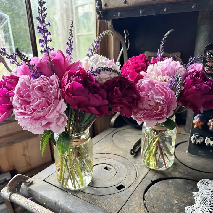 Fresh-cut flower bouquets